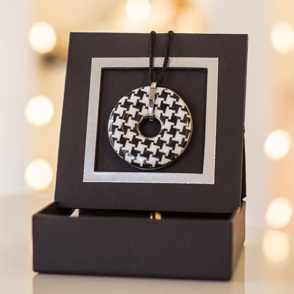 photo5835946500780304939