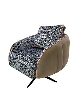 MK_1801_NL084_6-edited-free (carve.photos)