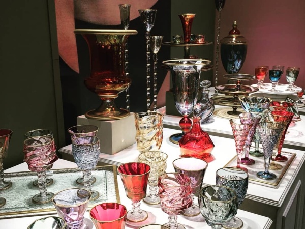 photo5774849925274774049