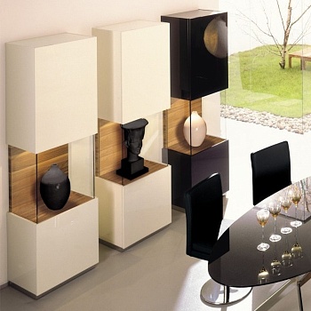 Lilac-Display-Cabinet-Hulsta-3-768x768