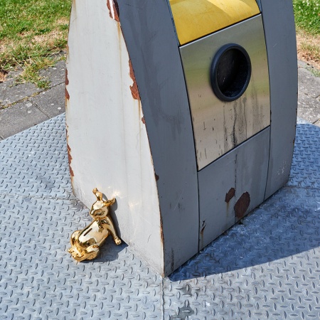 gold-bunny-money-box-sitting-542098