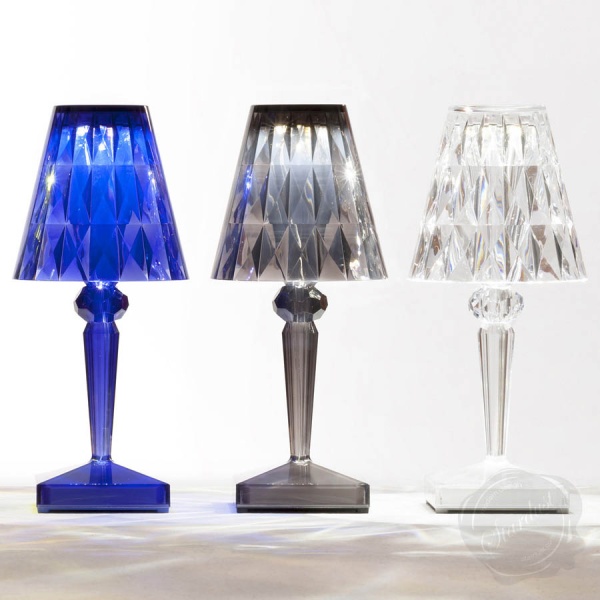 Kartell-Battery-Lamp-Ferruccio-Laviani-4