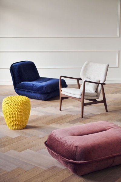 Dot-Stool-yellow_02_mood