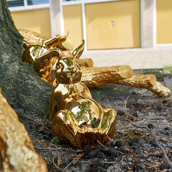 gold-bunny-money-box-sitting-799718