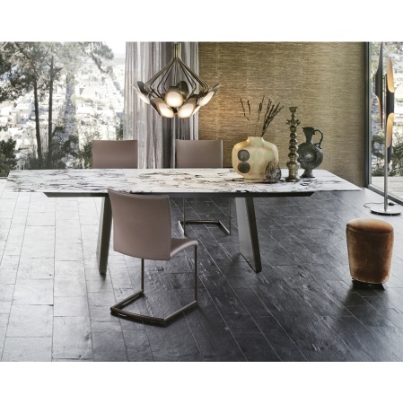 1460_IMG15_S_02_Fontana_CalacattaGold_Wangen-NobileSwingSoft_LII13053_GestellDunkelbronzeBeschichtet-quer_Header1