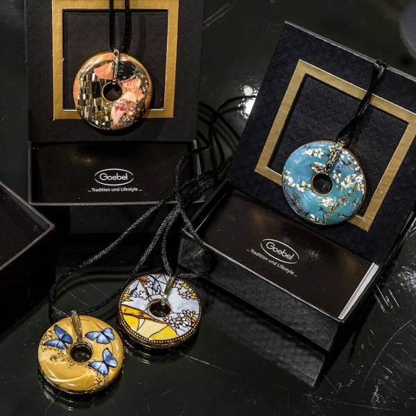 photo5833760109023570384