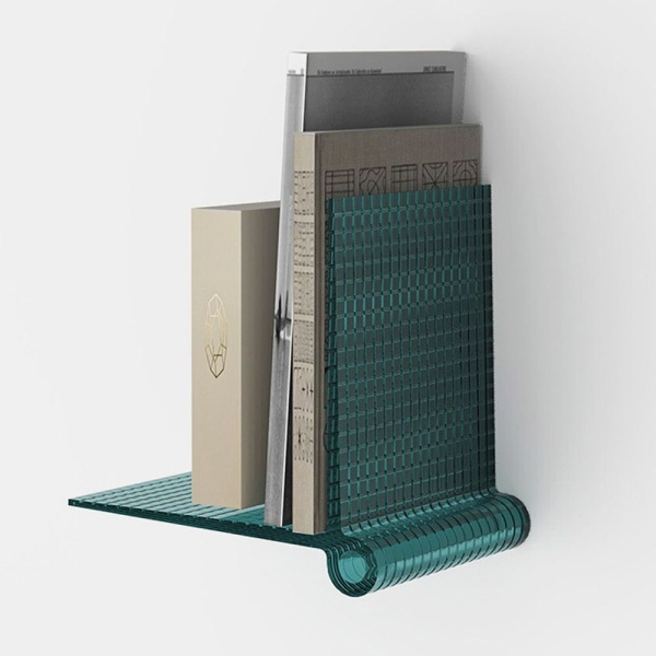 kite-shelves-kartell-shelf-in-light-blue-colour